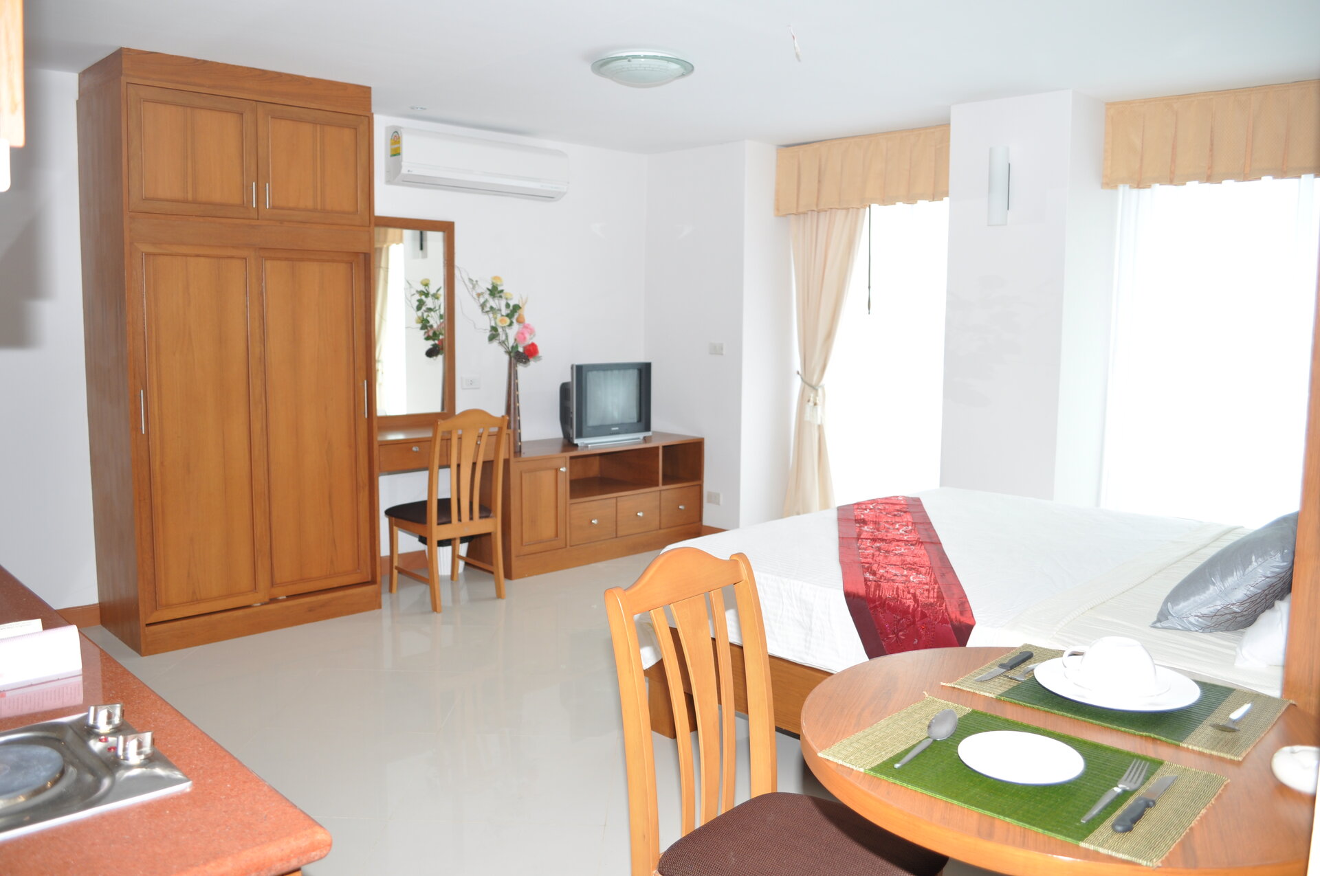 Spacious 46 sqm Sea View Studio in Quiet Jomtien — photo 3