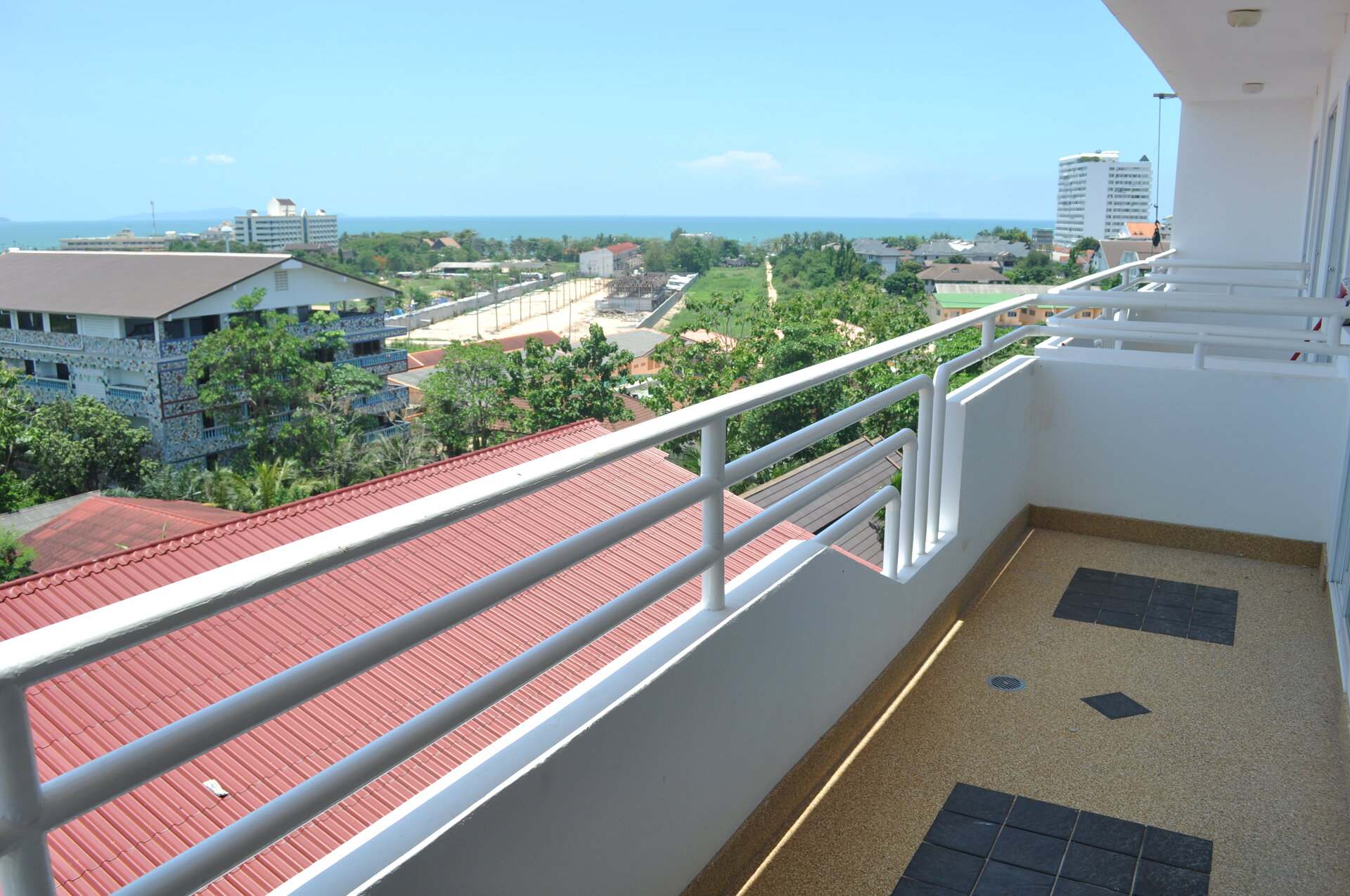 Spacious 46 sqm Sea View Studio in Quiet Jomtien — photo 7