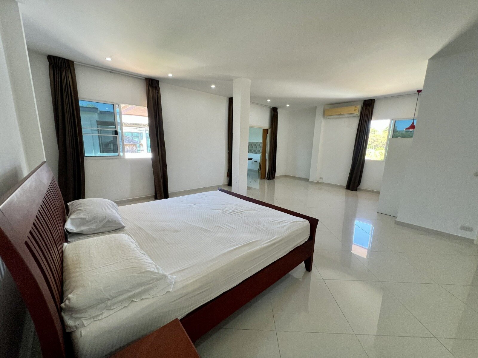 Luxury 7-Bed, 5-Bath Villa on 600 sqm Land in Prime Jomtien — photo 6