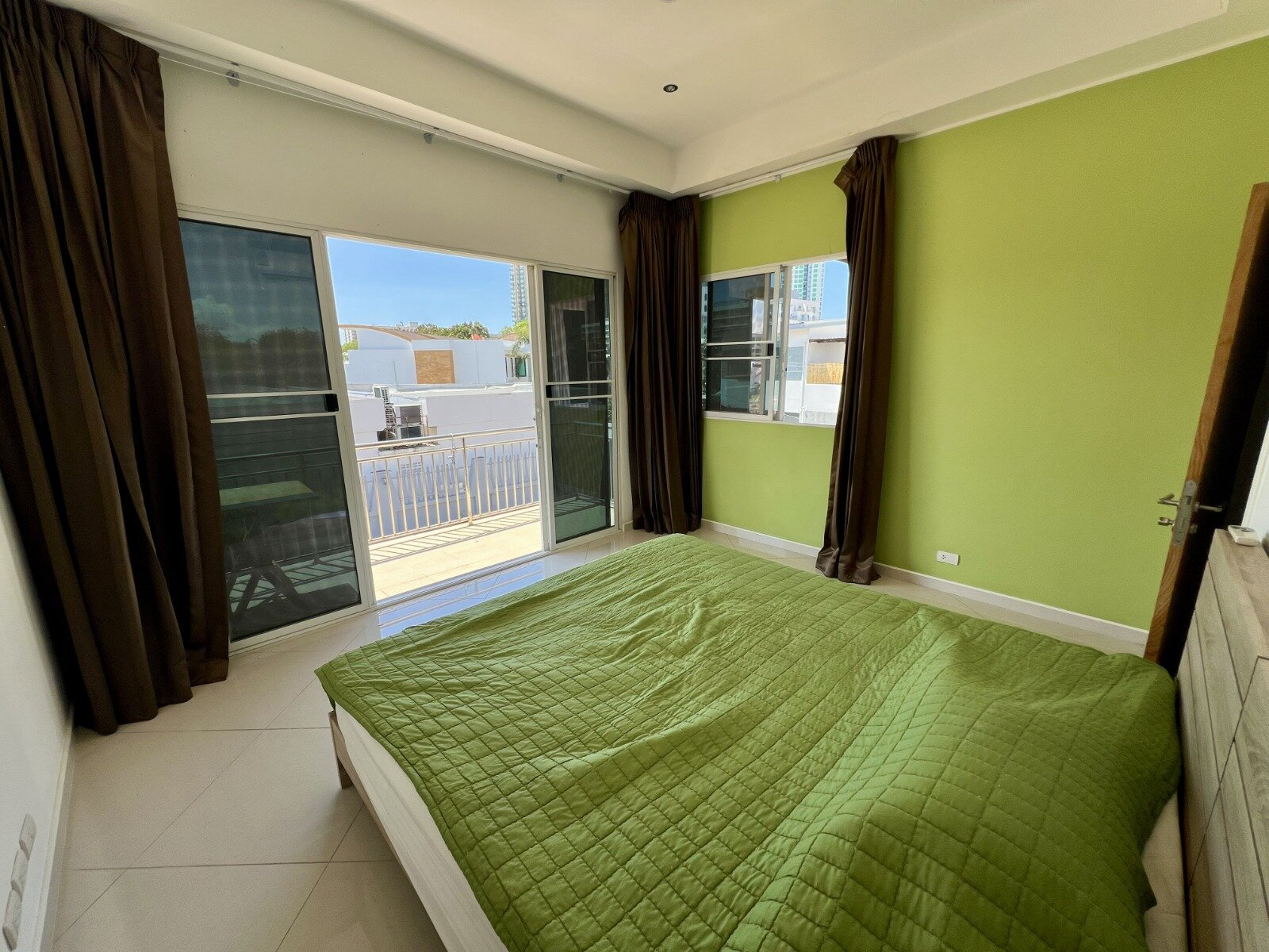 Luxury 7-Bed, 5-Bath Villa on 600 sqm Land in Prime Jomtien — photo 11